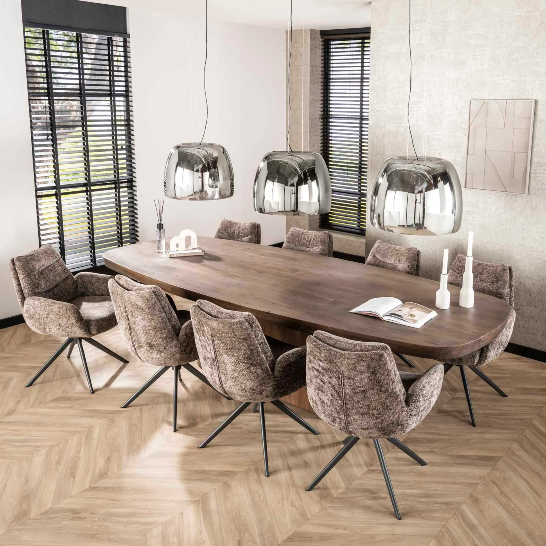 Arcadia Oval Esstisch 300cm - Massiv Akazie Drift Braun