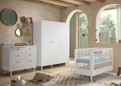 Babyzimmer Forrest: Babybett 60x120cm, Kommode mit Windelregal, Kleiderschrank - Weißbuche