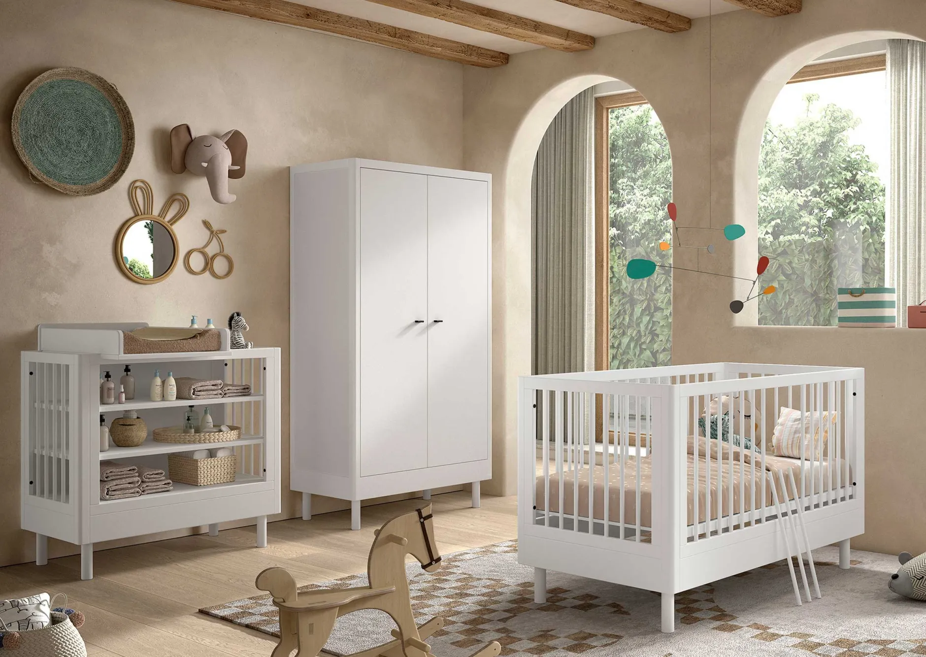 Babyzimmer Forrest: Babybett 70x140cm, Wickeltisch mit Wickelbrett, Kleiderschrank - Weißbuche