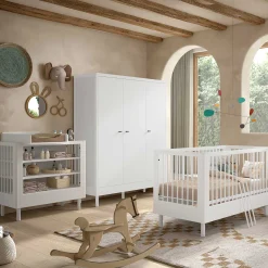 Babyzimmer Forrest: Babybett 70x140cm, Wickeltisch mit Wickelbrett, Kleiderschrank - Weißbuche