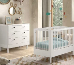 Babyzimmer Forrest: Babybett 60x120cm, Kommode - Buche weiß