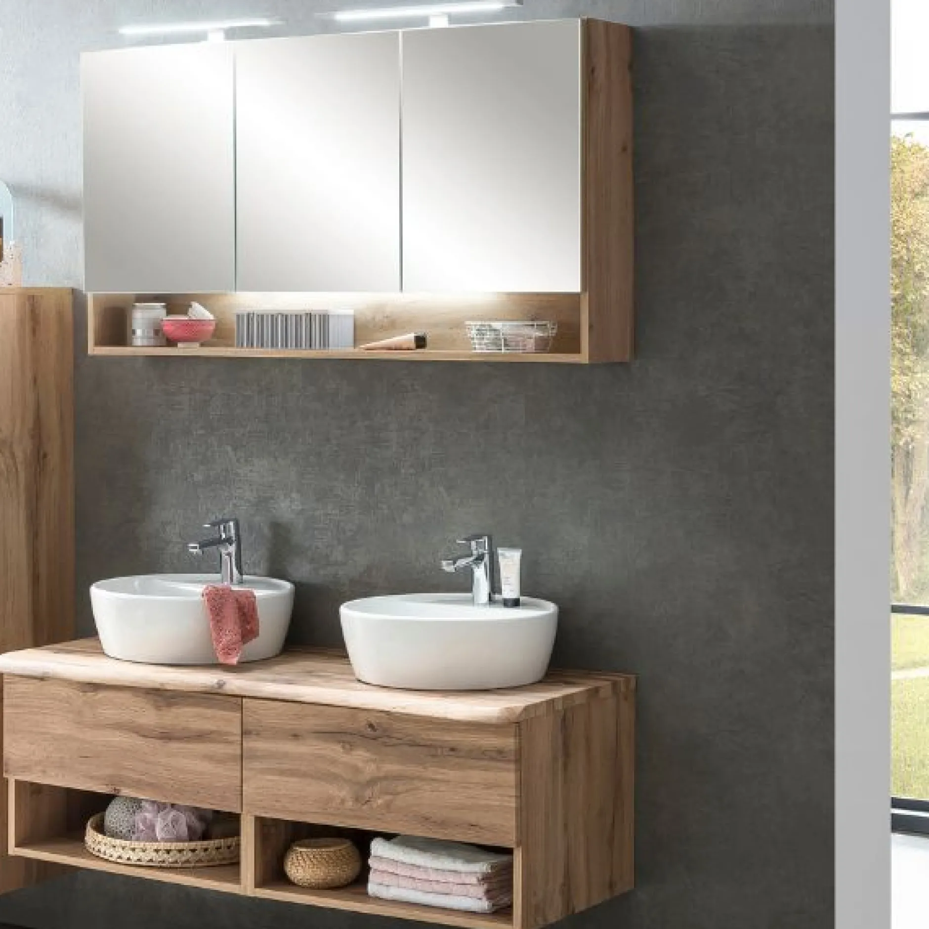 Badezimmerset Kaprun | Doppelwaschtisch und Spiegelschrank mit Beleuchtung | Wotan Oak