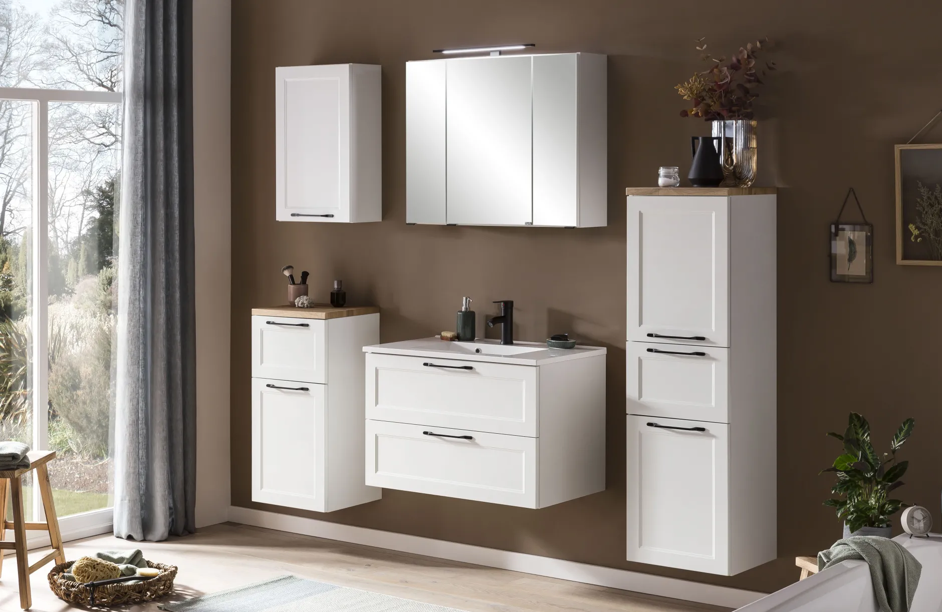 Badezimmerset Meran | Waschtischschrank, Spiegelschrank mit Beleuchtung | Weiß
