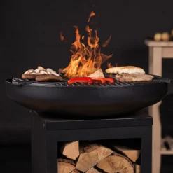 Barbecue Pallas mit Holzlager und gusseiserner Plancha - schwarz