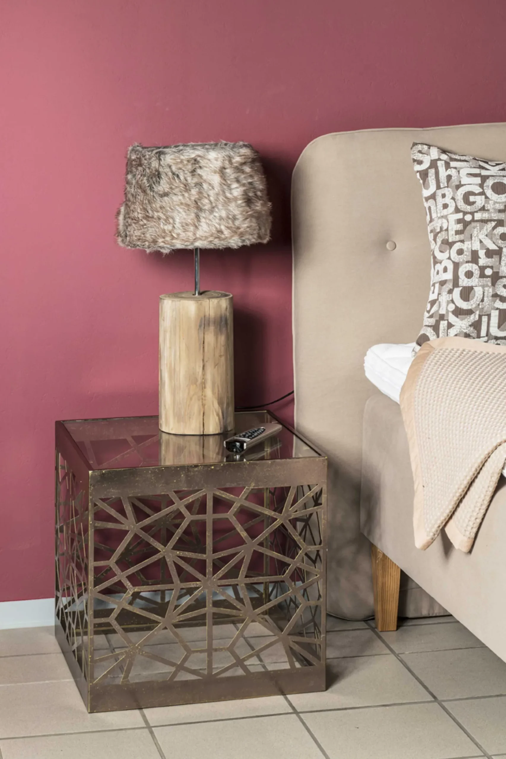 Beistelltisch | 50 x 50 x 50 cm | Bronze