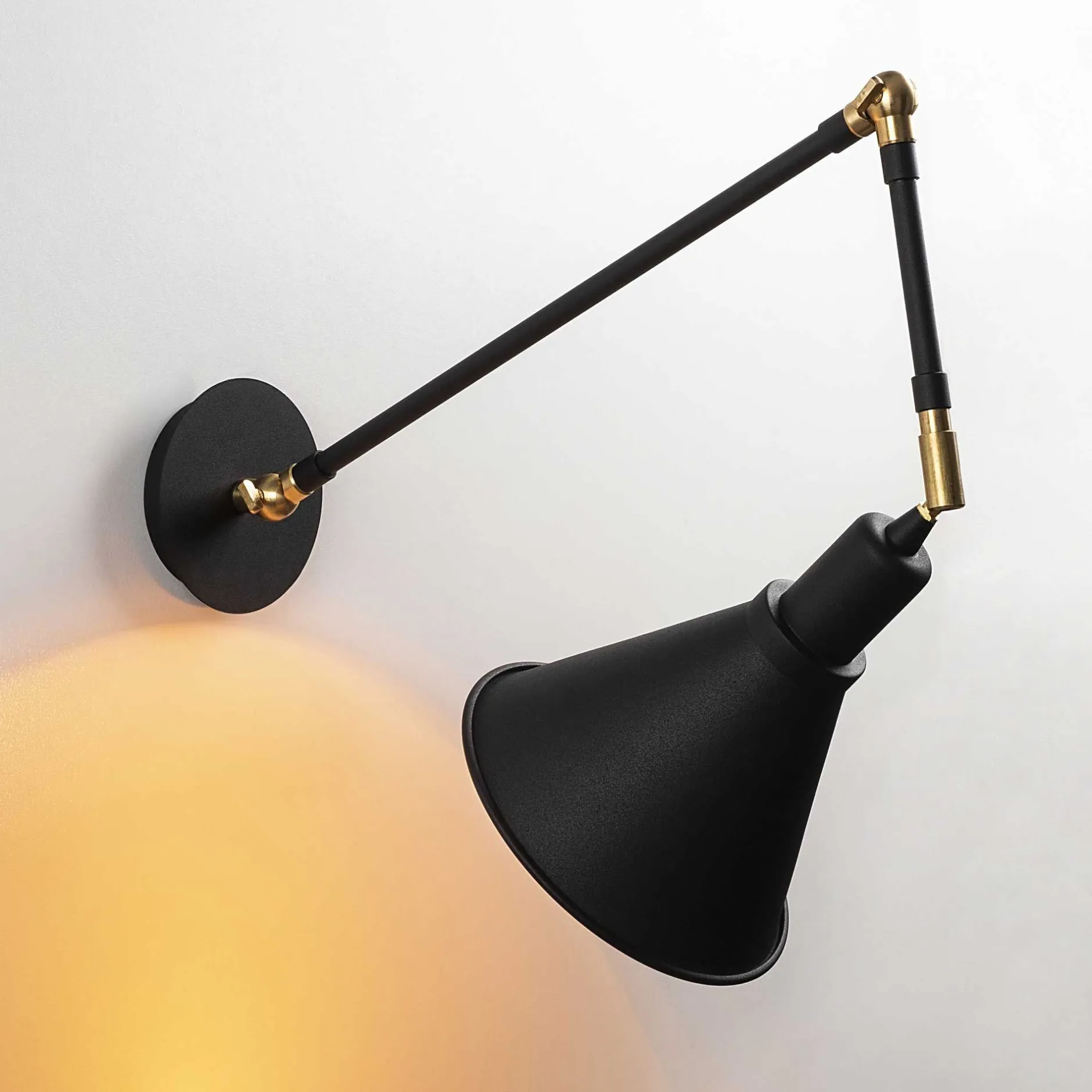 Berceste Wandleuchte | METALLGEHÄUSE | Schwarz