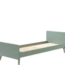 Bett 90x200 cm mit Lattenrost und Nachttisch Billy olivgrün