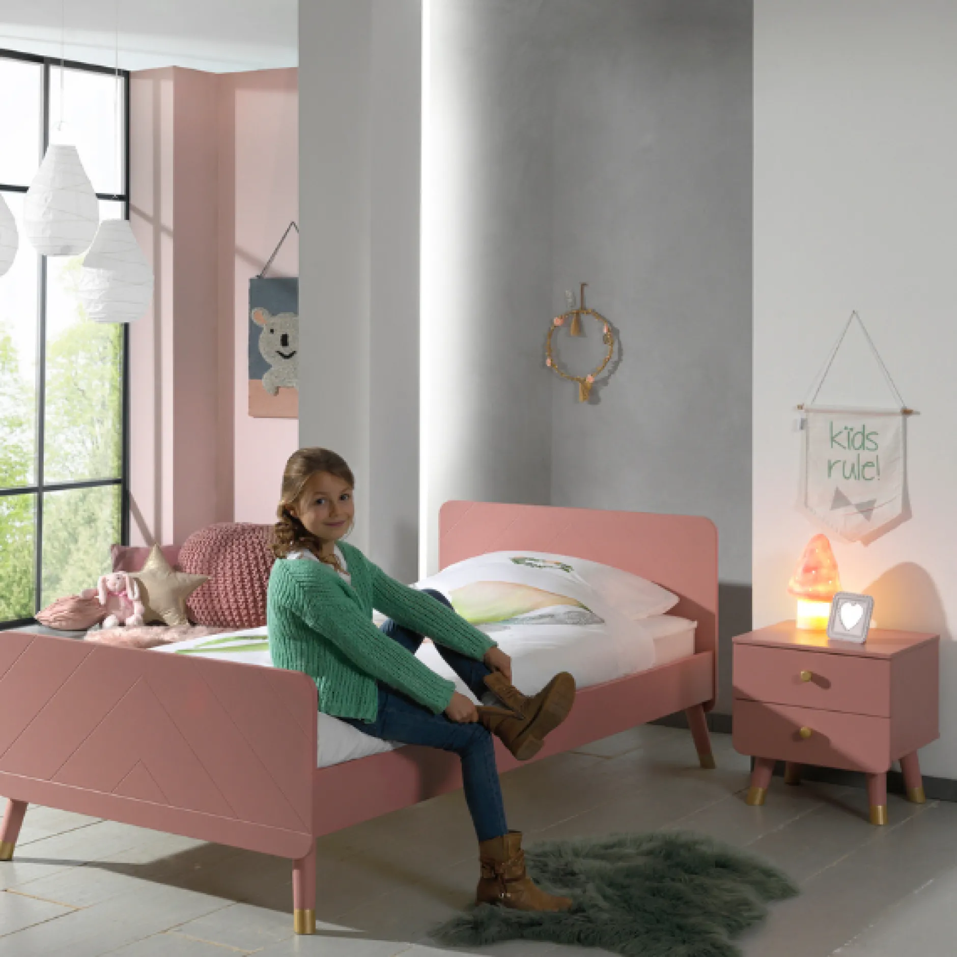 Bett 90x200 cm mit Lattenrost und Nachttisch Billy-pink