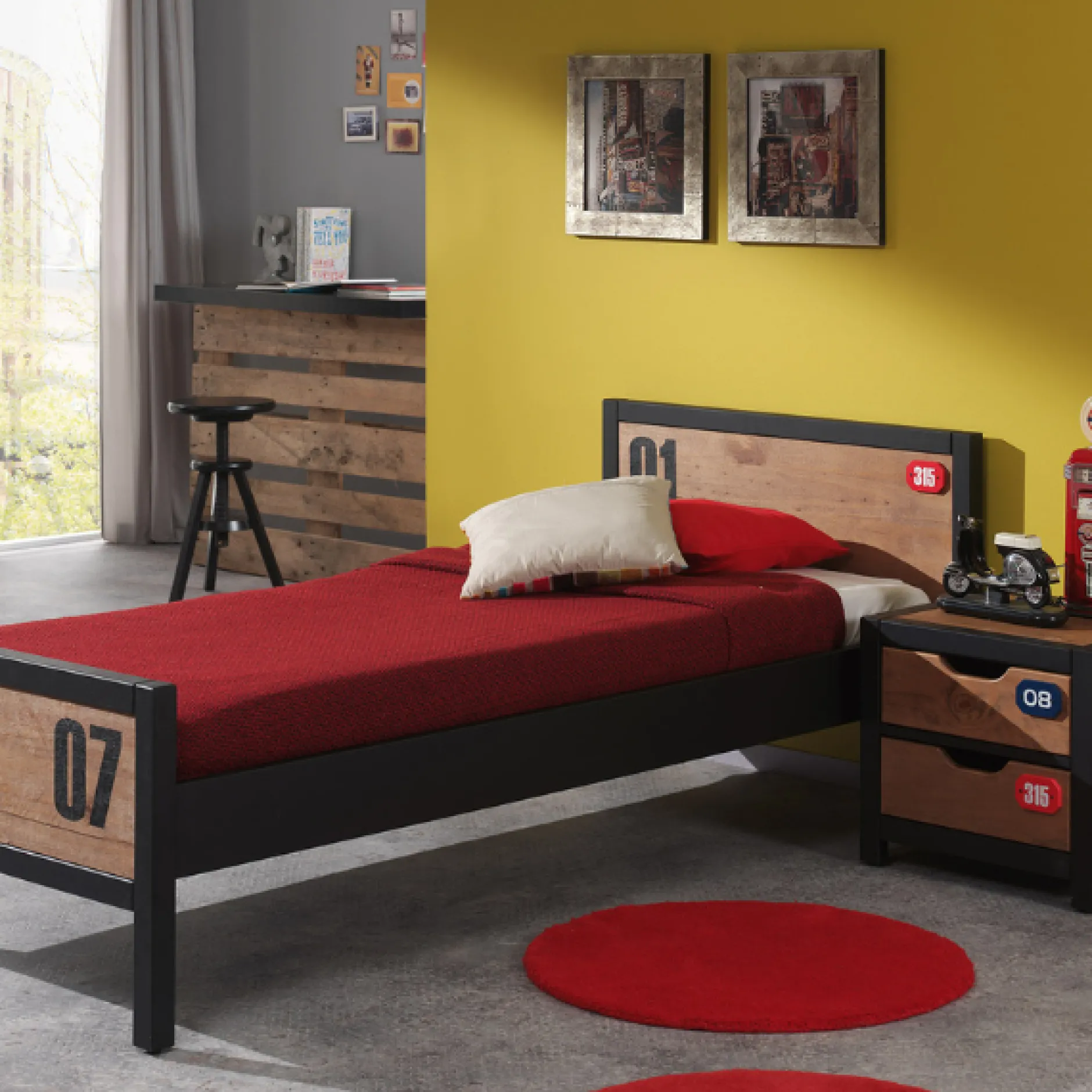 Bett 90x200 cm und Nachttisch Alex Kiefer massiv