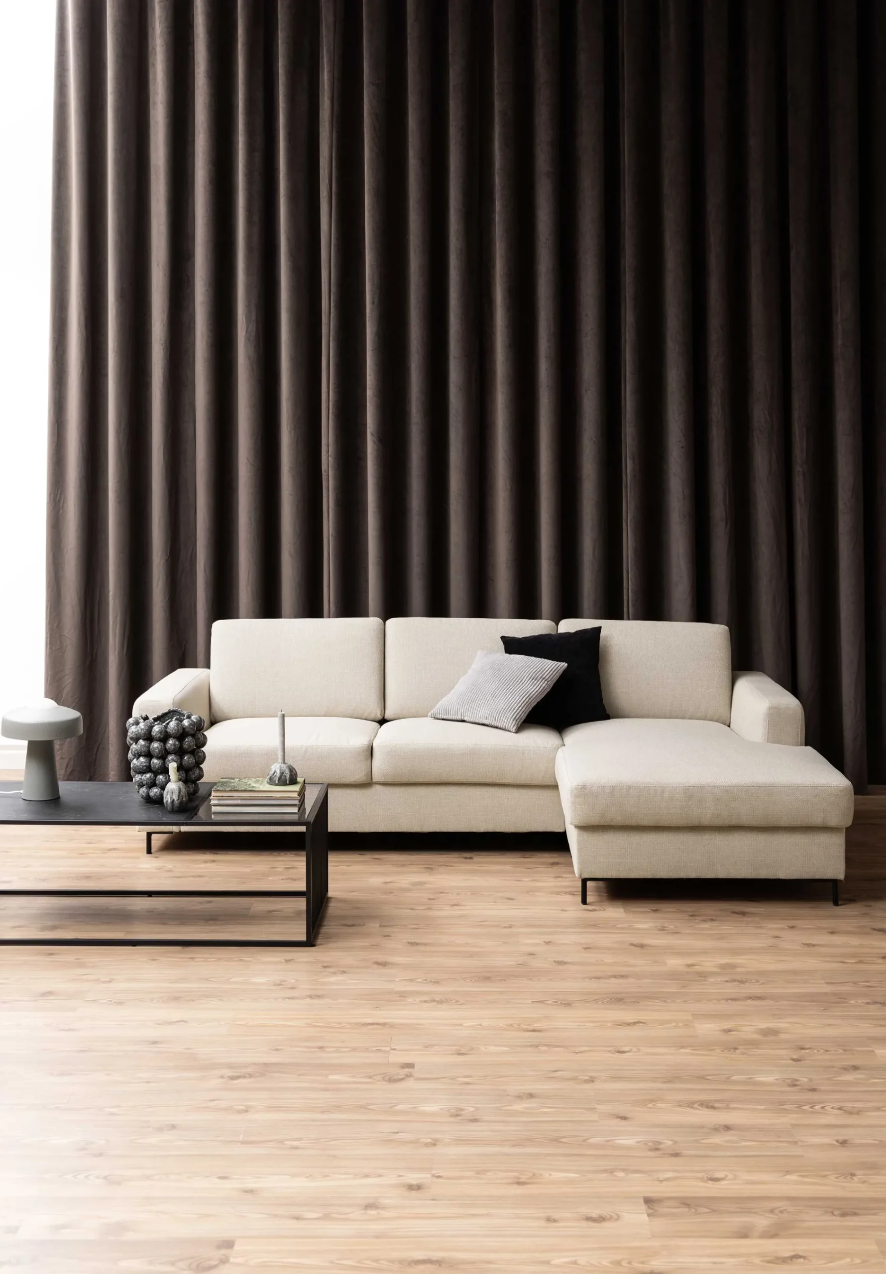 Couchtisch aus Marmor und Glas, Drahtgestell, 120x60cm