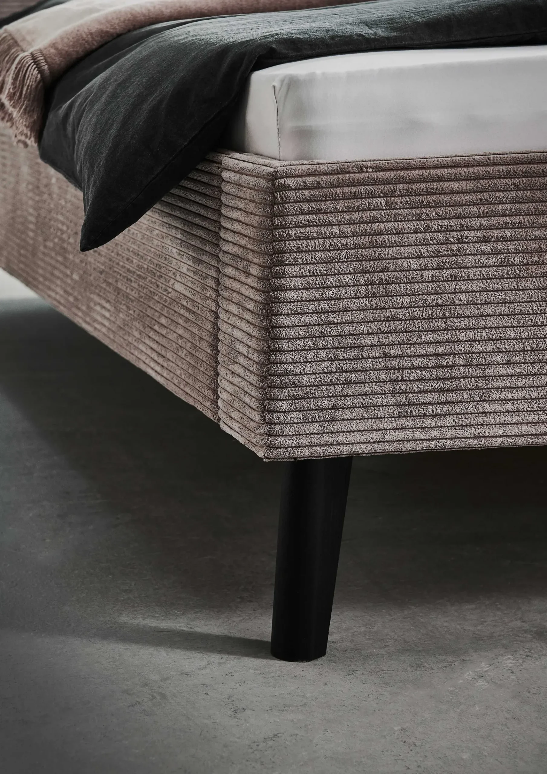 Doppelbett Avola | 180 x 200 cm | Design Taupe