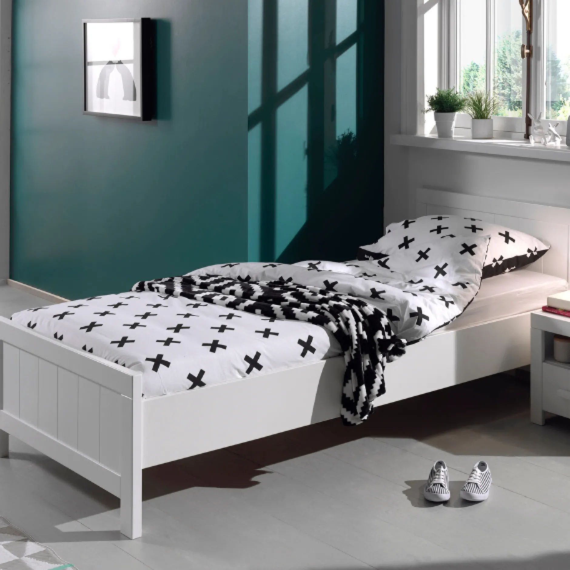 Erik Kinderzimmer mit Bett 90x200 cm und Nachttisch-weiß