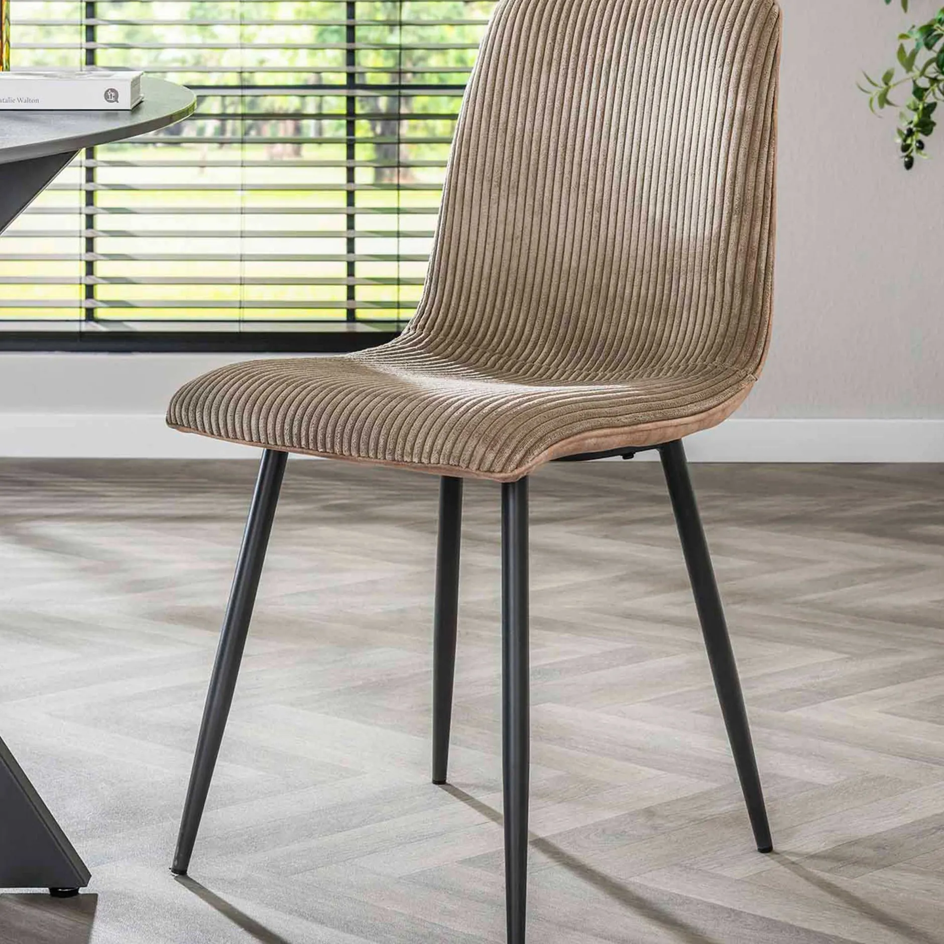 Esszimmerstuhl Rock - 45x57x87cm - beige gerippter Samt