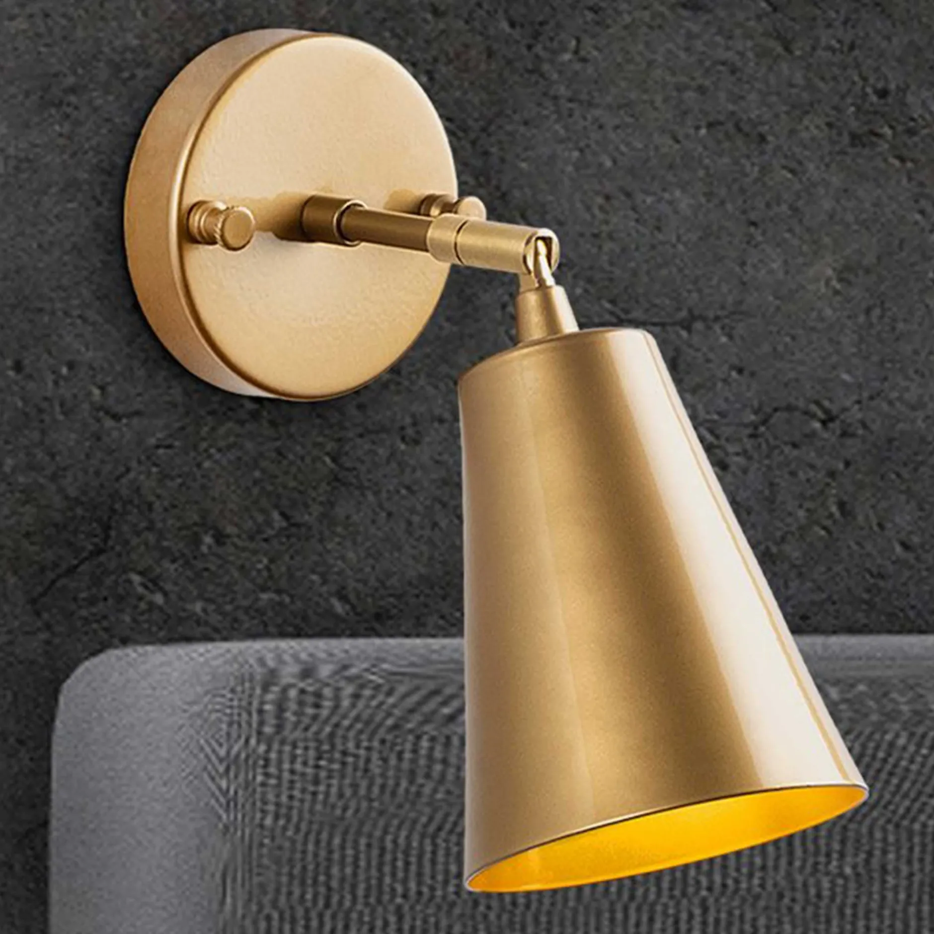 Evander Wandleuchte | METALLGEHÄUSE | Gold
