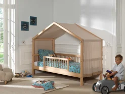 Hausbett Forrest 90x200 mit herunterklappbarem Schutzgitter und Bettzelt - Buche/Rosa