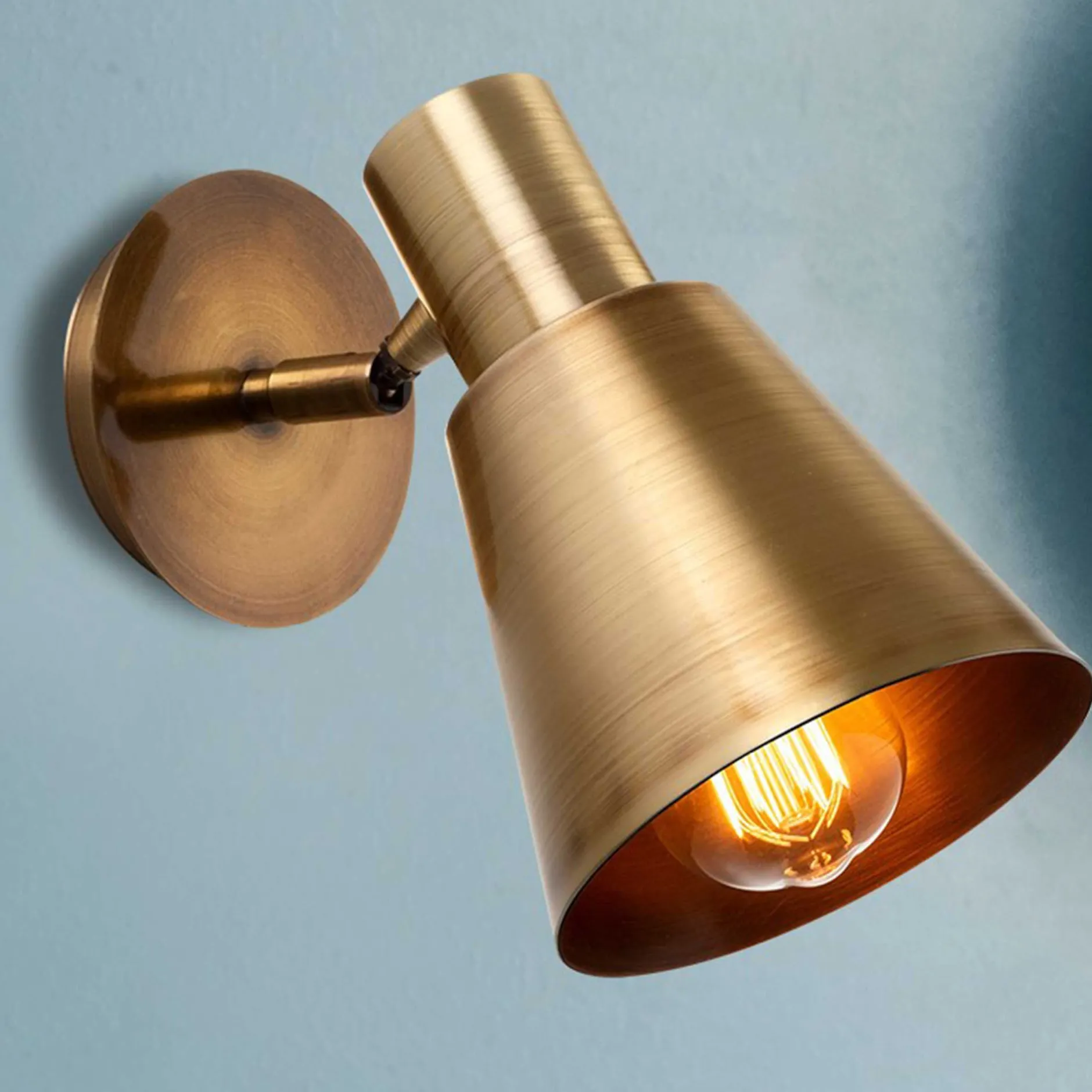 Kem Wandleuchte | METALLGEHÄUSE | Antik