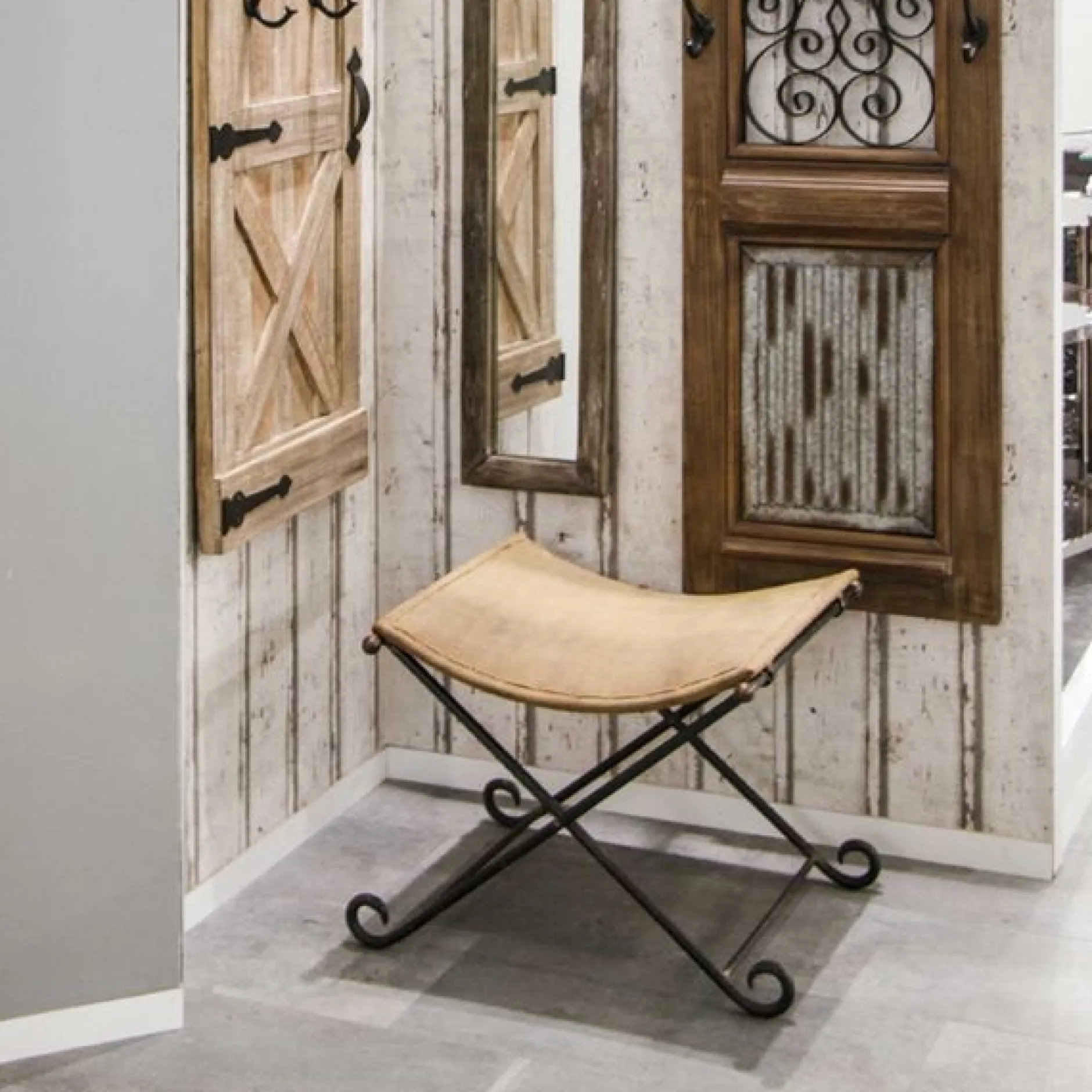 Klappbarer Hocker | 58 x 50 x 49 cm | Echtes Leder