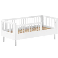 Kleinkindzimmer Forrest: Kleinkindbett 70x140cm, Kommode - Weißbuche