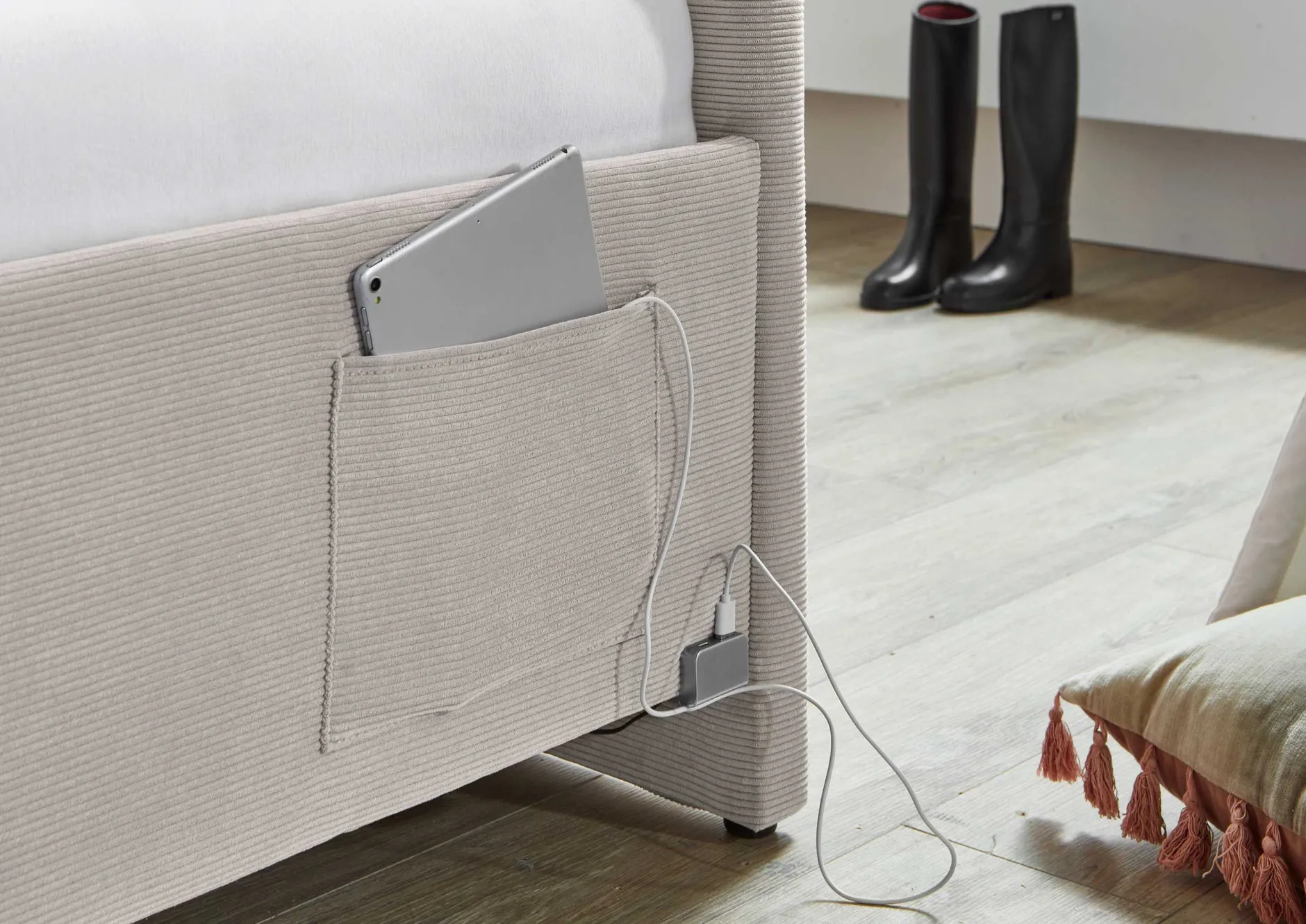 Kofferbett Cool | Mit Rückenlehne | 140 x 200 cm | Nata Design