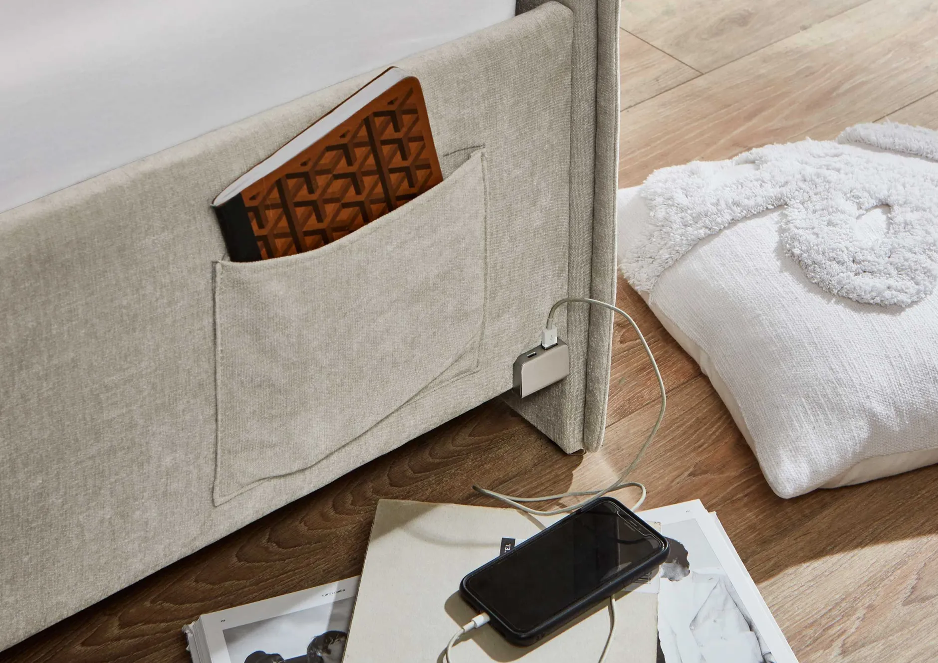 Kofferbett Ollie | Mit Rückenlehne | 90 x 200 cm | Beige Design