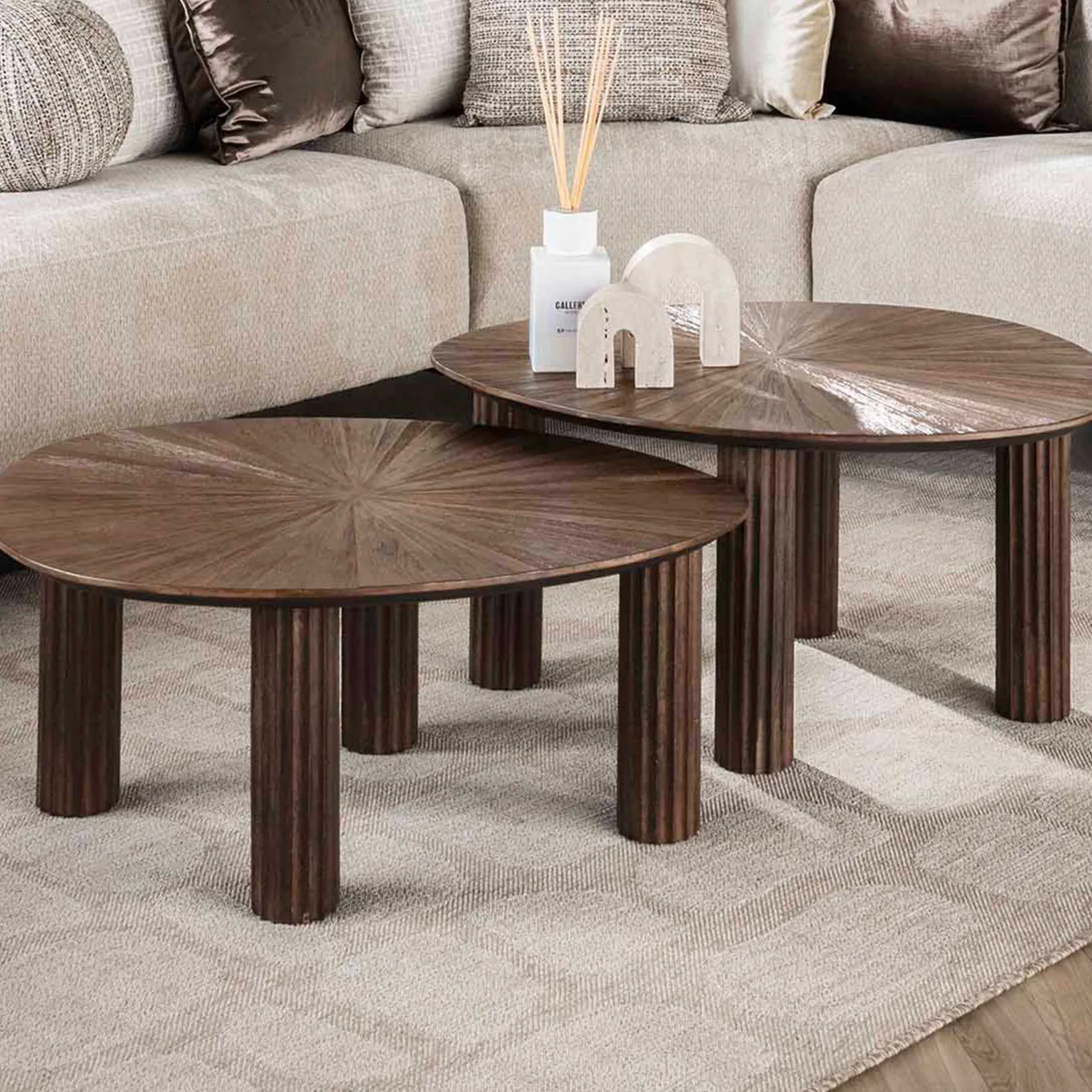 Maya Teak Dreieckiger Couchtisch Set/2 - Espresso