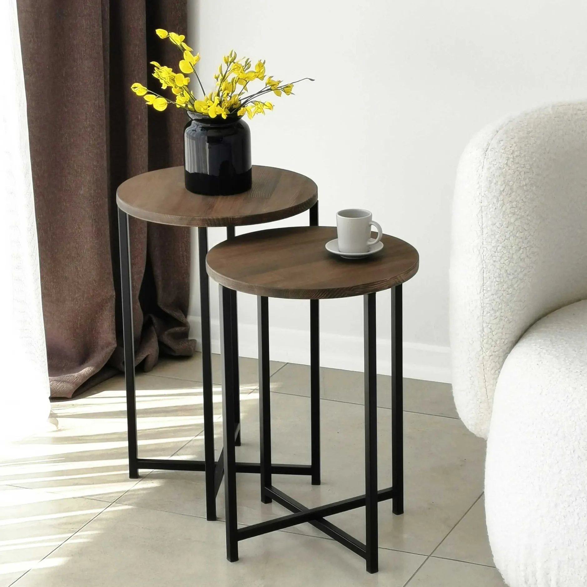 Neta Couchtisch | Kiefernholz | Walnuss