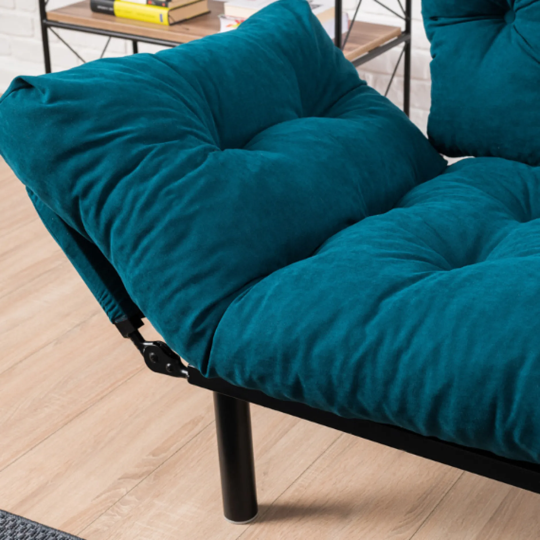 Nitta 2-Sitzer-Schlafsofa | Metallrahmen | Petrolblau