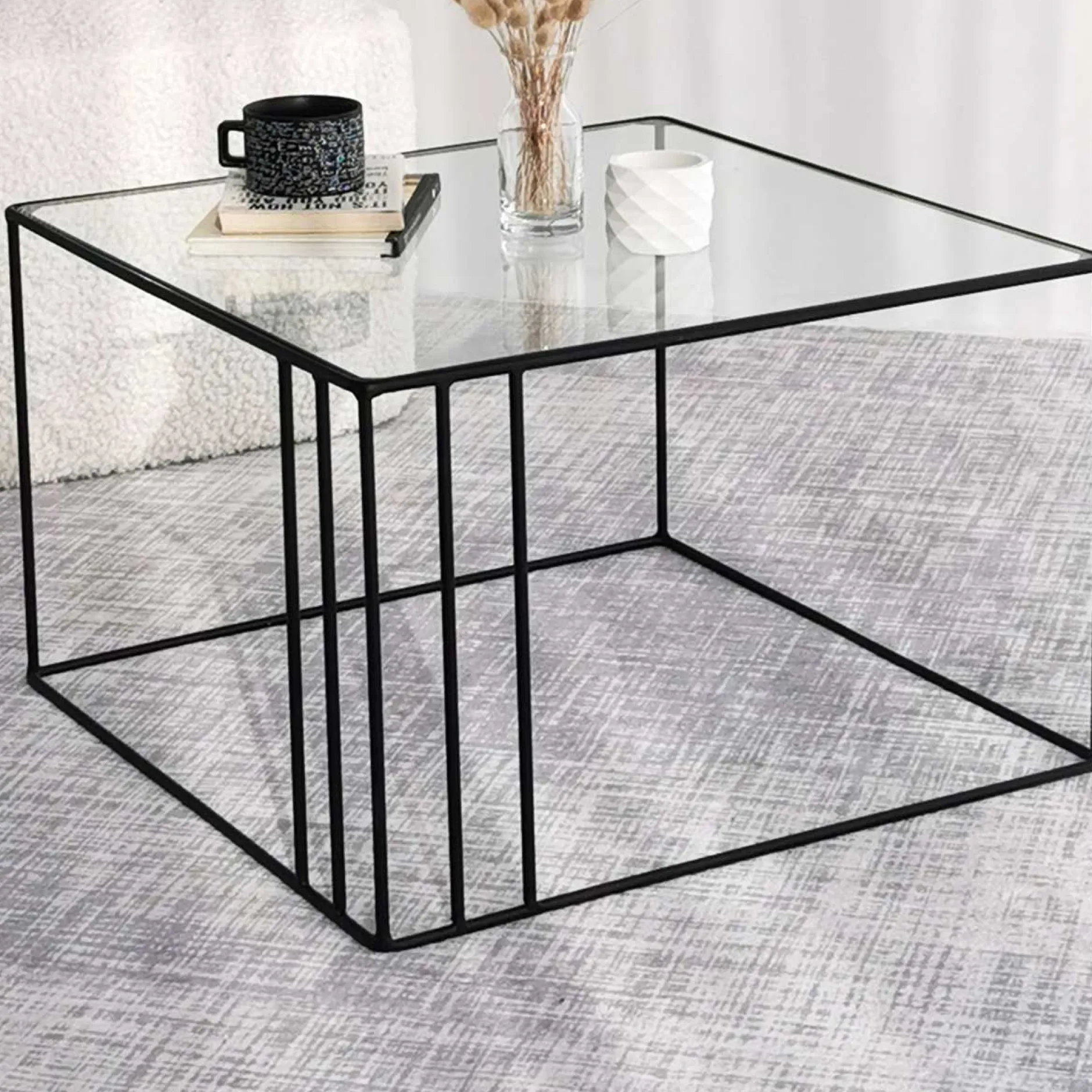 Outline Couchtisch | METALLRAHMEN | Schwarz