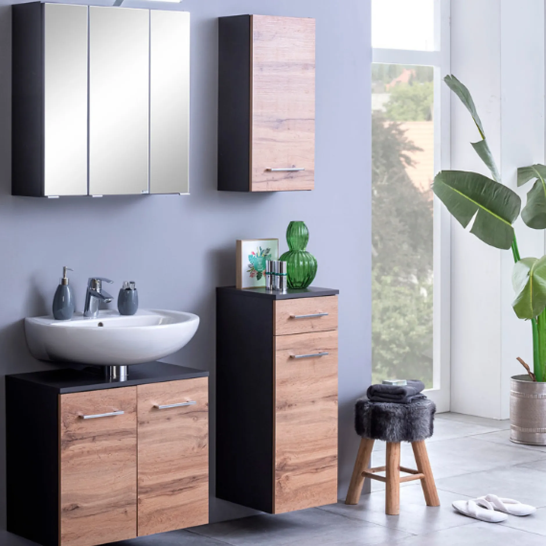 ParesBadezimmer : Spiegelschrank, Waschtischunterschrank, Hängeschränke - Graphit/Eiche