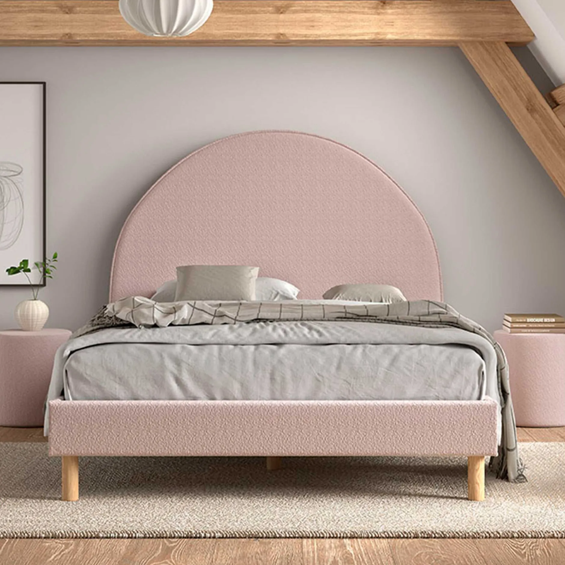 Polsterbett Maeva 140x200cm mit zwei Nachttischen - rosa Bouclé-Stoff