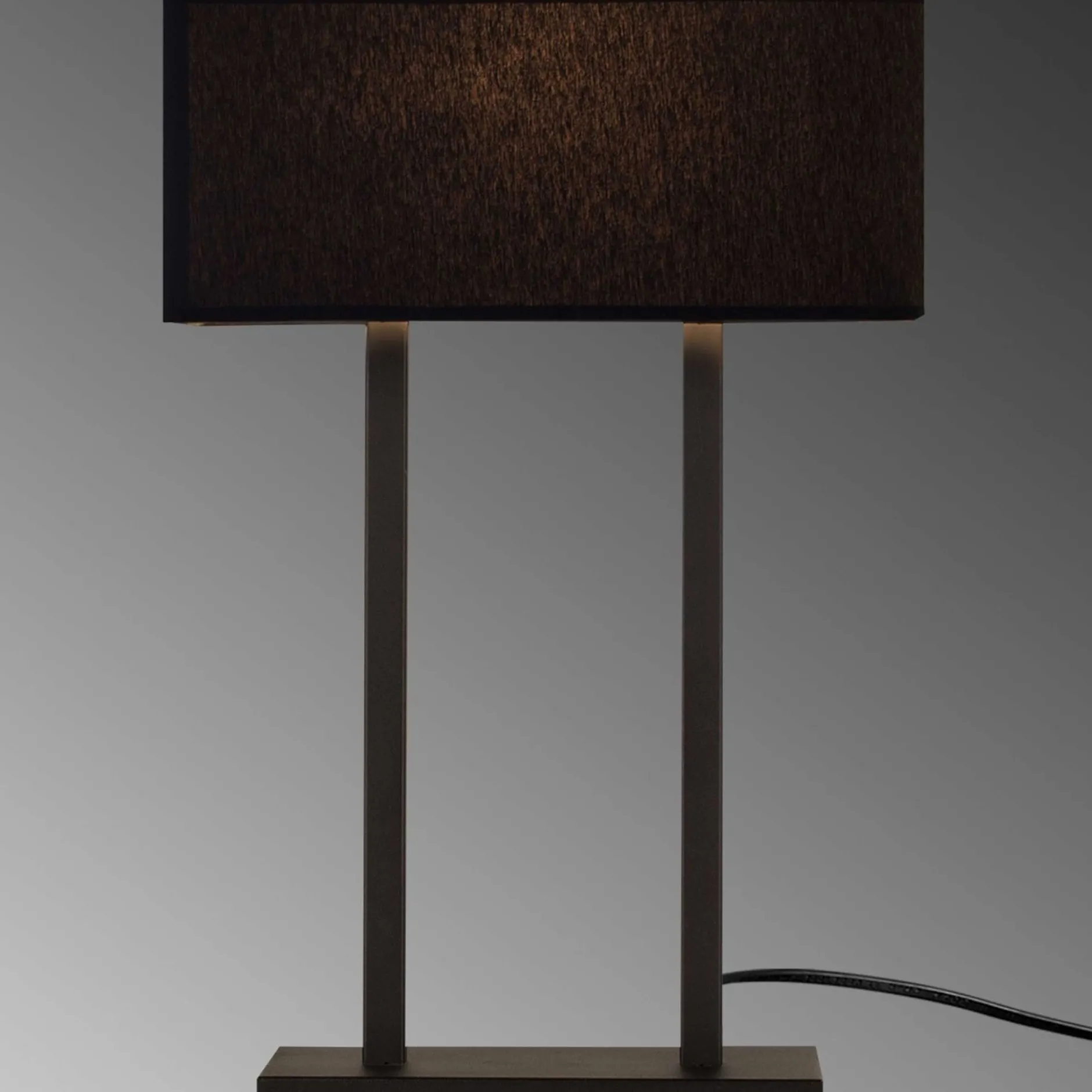Salihini Tischlampe | METALLGEHÄUSE | Schwarz