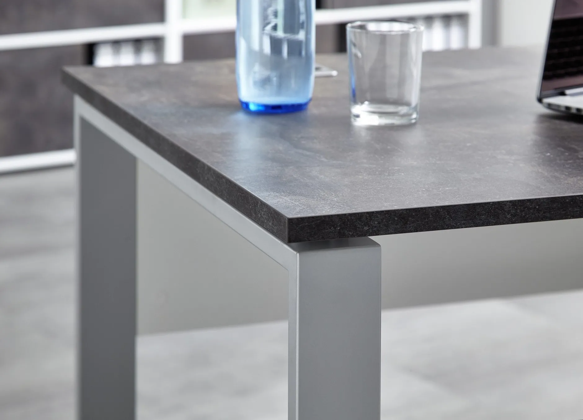 Schreibtisch Aldo 158cm - grau/basalt