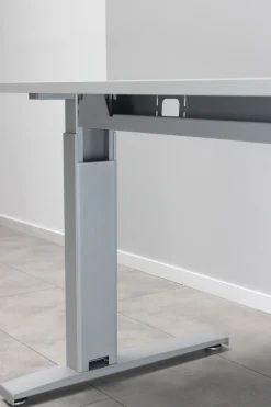 Schreibtisch Osmond 160cm mechanisch verstellbar - hellgrau/silber
