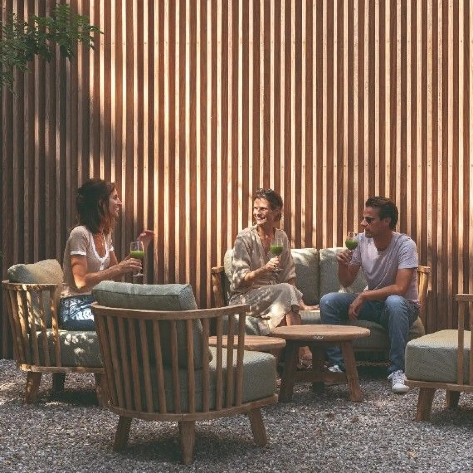 Sessel Fez Outdoor - Teakholz mit grünem Sunbrella-Kissen - 81x75x75 cm