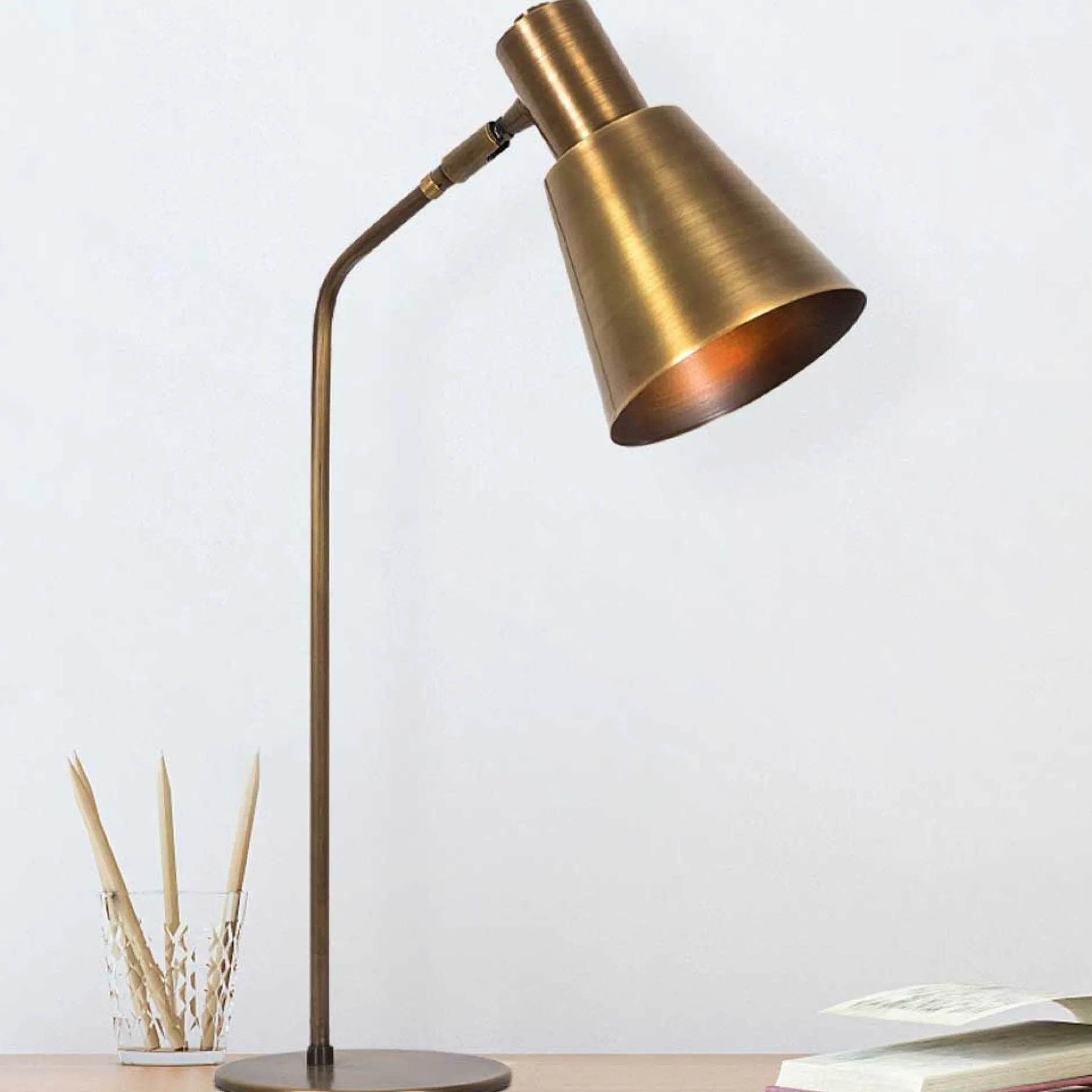 Sivani Tischlampe | METALLGEHÄUSE | Vintage