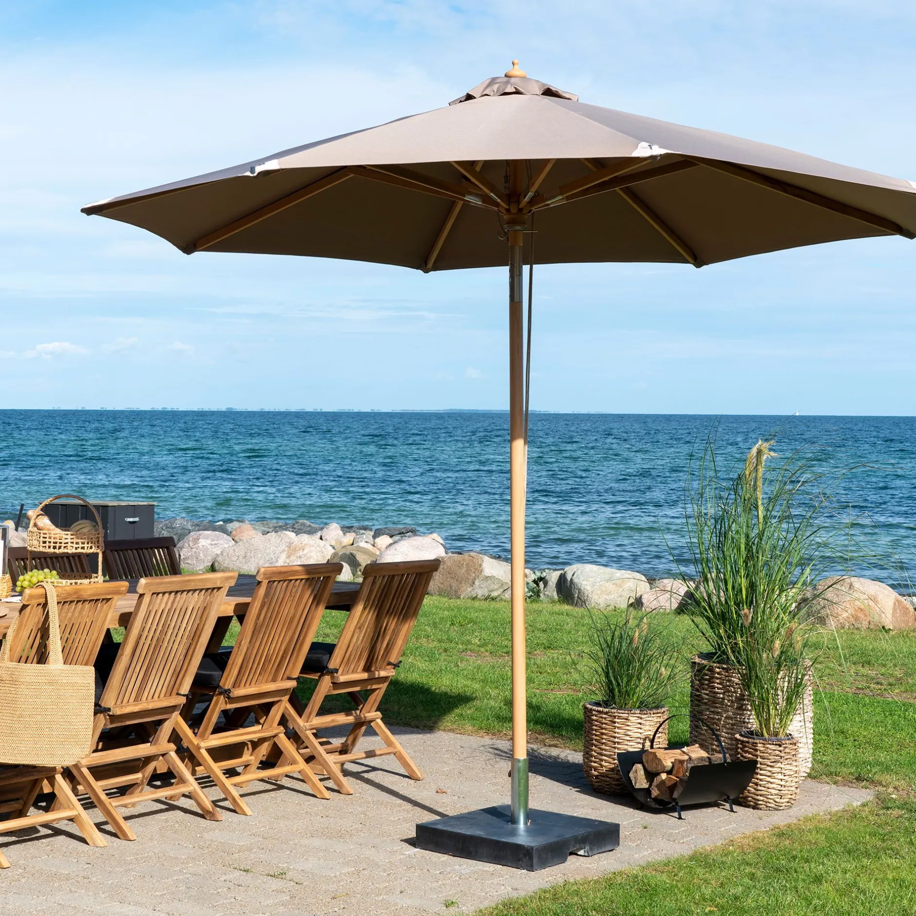 Sonnenschirm Austin - Ø300cm - kippbar - Holz - taupe