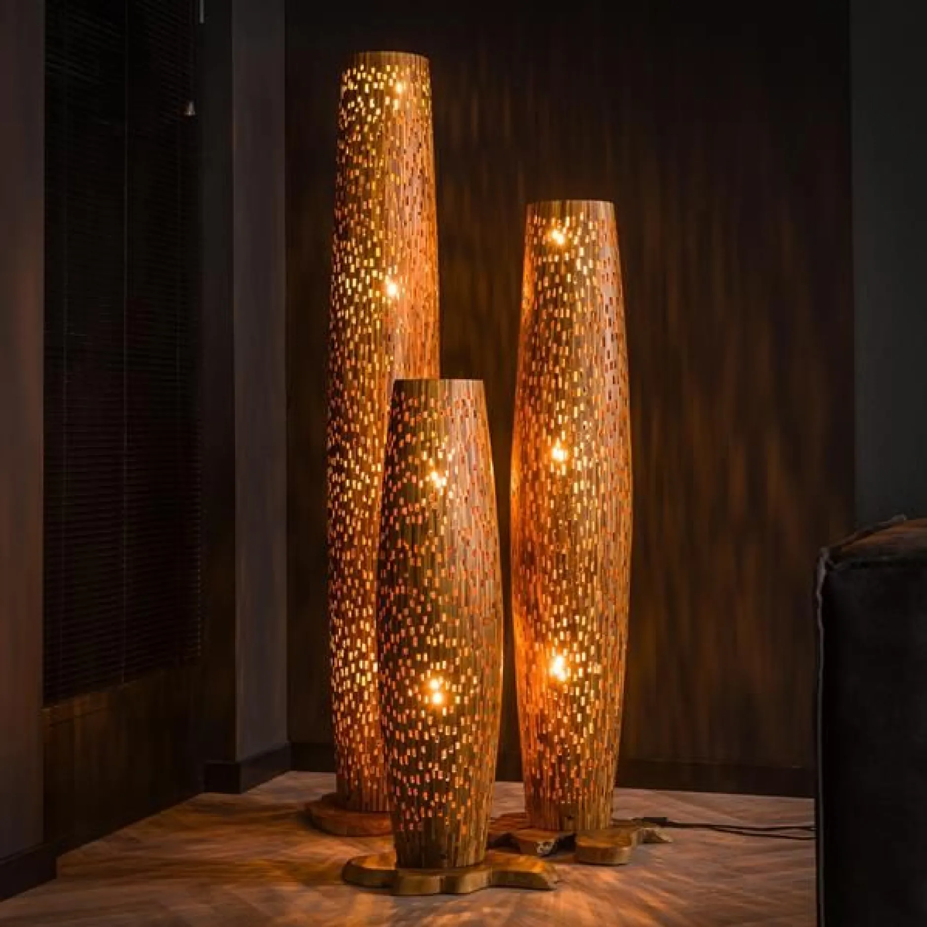 Stefanos Stehlampe 145 cm-recyceltes Teakholz
