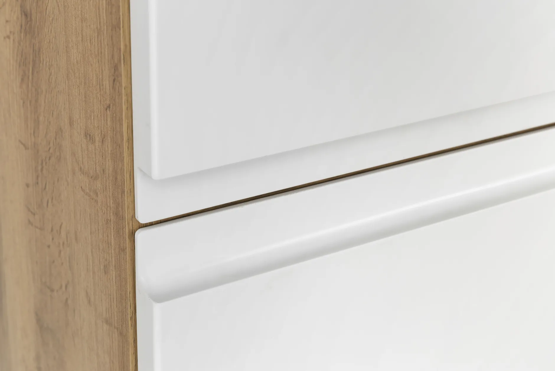Säulenschrank Varese | 65 x 35 x 180 cm | Weiß