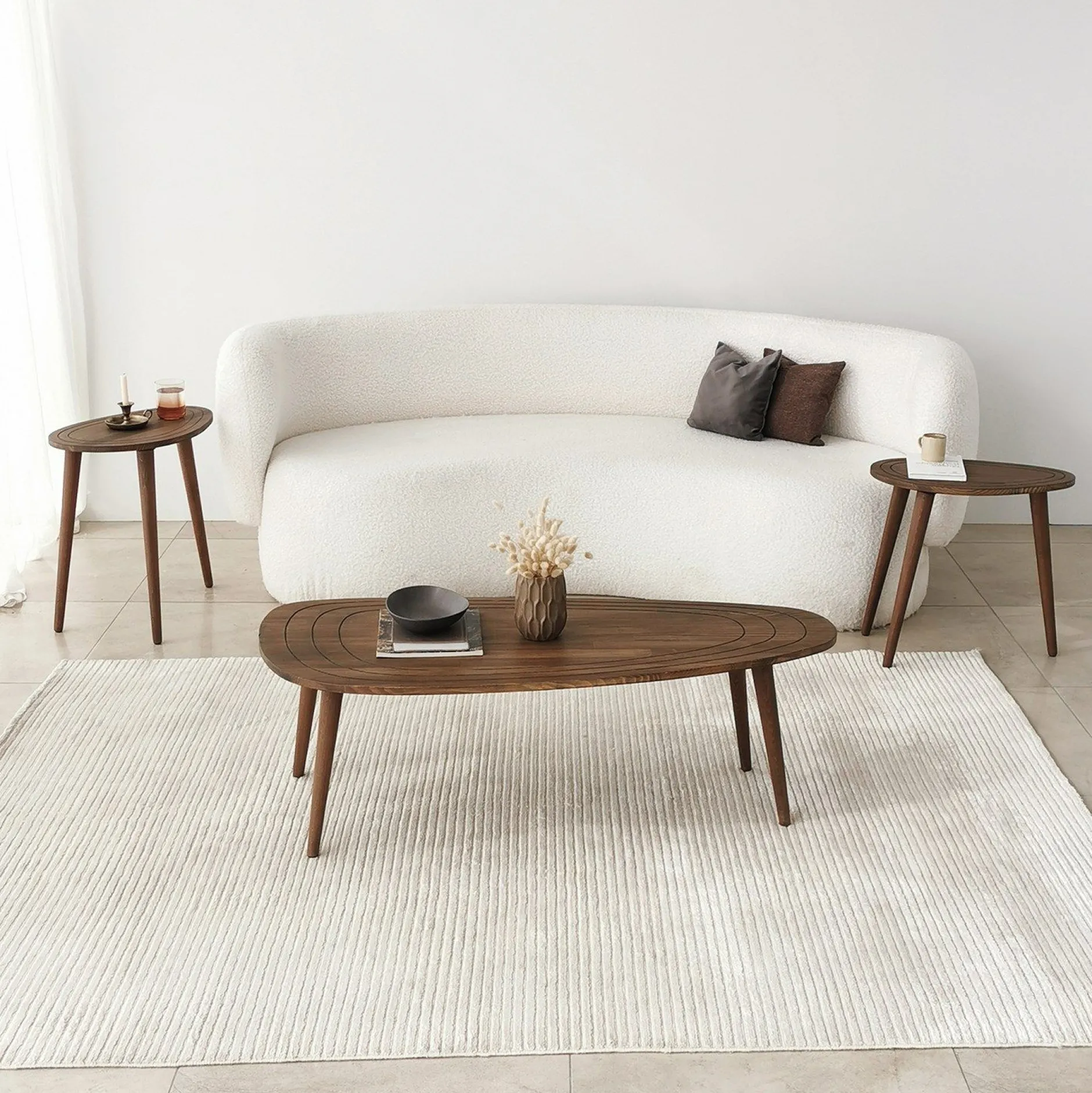 Sweet Couchtisch | Korpus aus Buchenholz | Walnuss