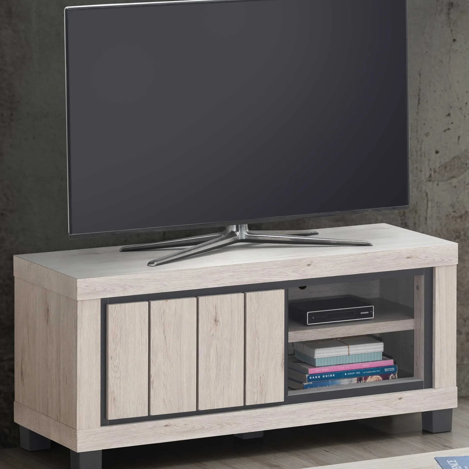 TV-Schrank Elke 145cm mit 2 Türen - Eiche