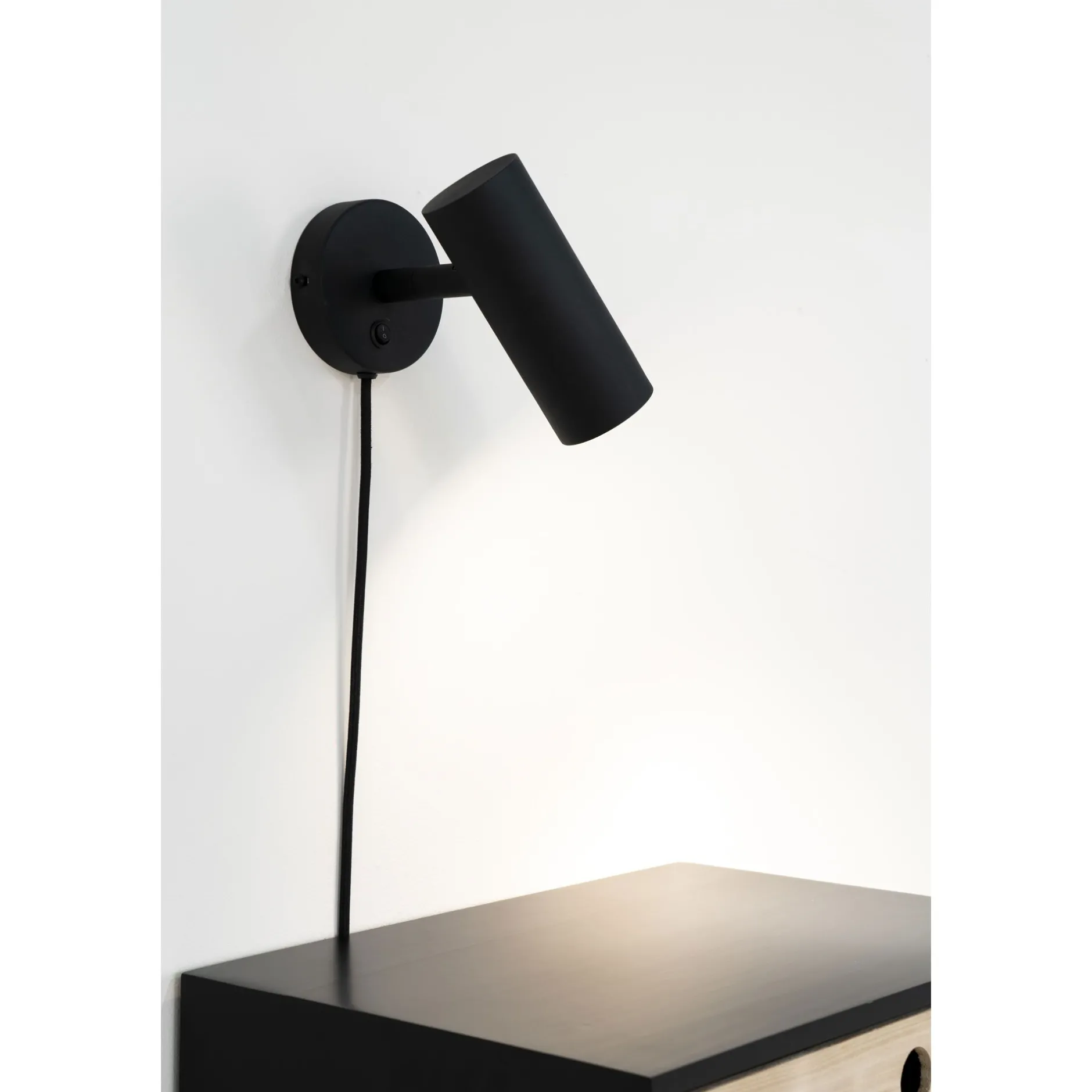 Wandleuchte Parisien | 15 x 10 x 22 cm | Schwarz / Metall - 190 cm Schnur
