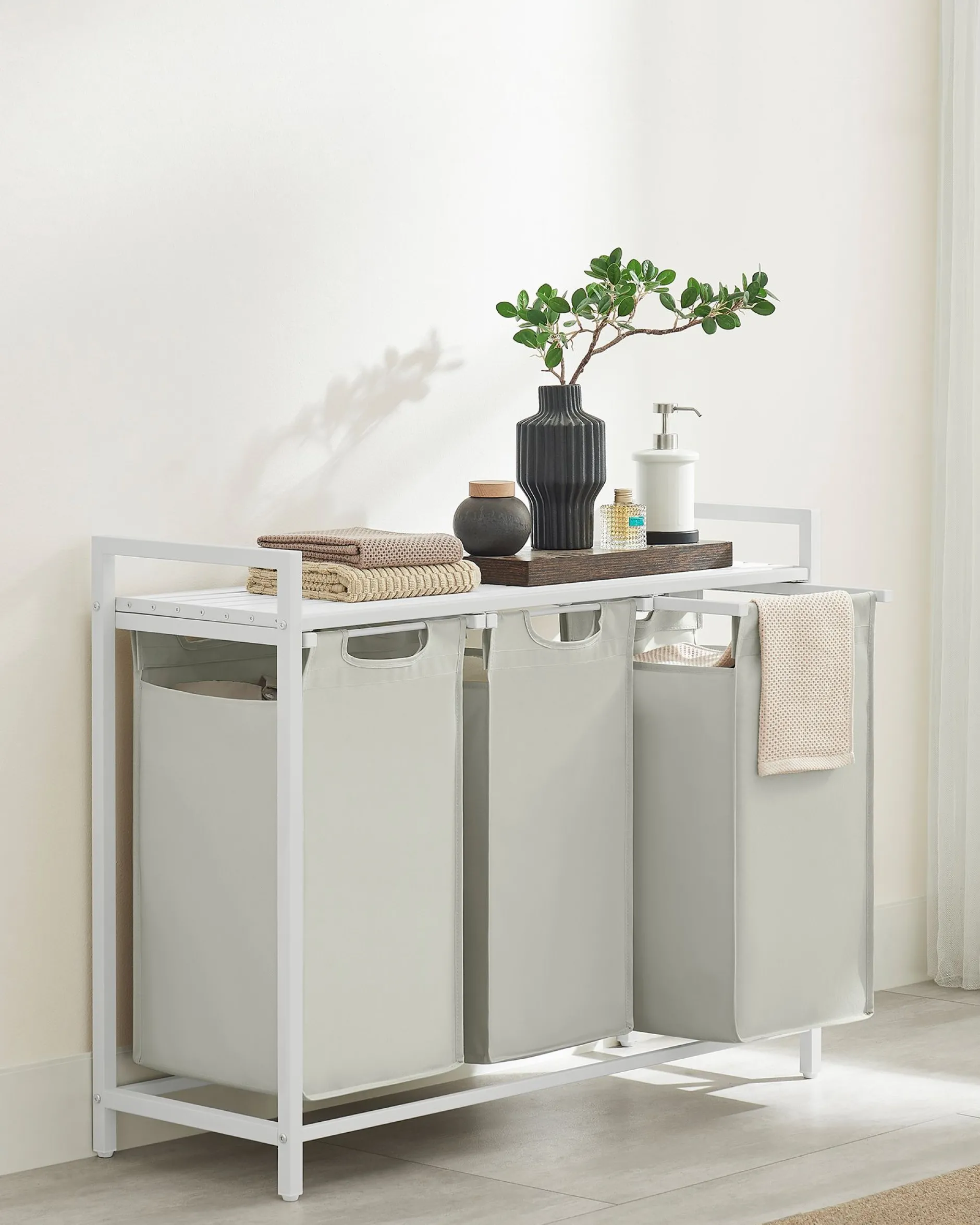 Wäschekorb mit Regal Polly | Drei Fächer | 92,5 x 33 x 72 cm | Weiß
