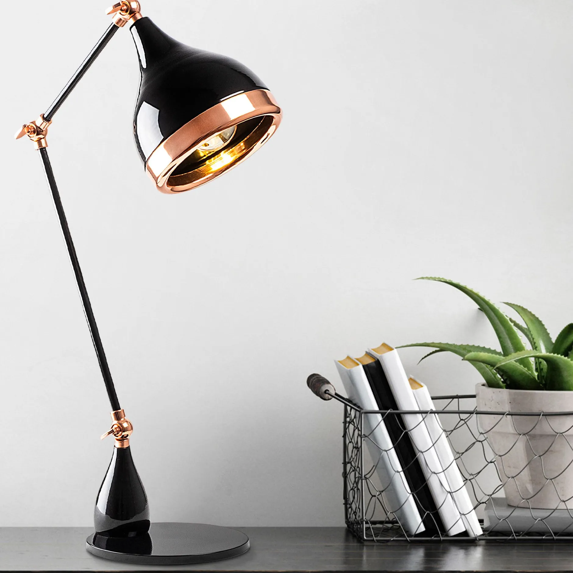Yıldo Tischlampe | METALLGEHÄUSE | Schwarz, Kupfer